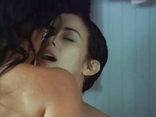 ผู้หญิงซิลิโคน คลิป  ...