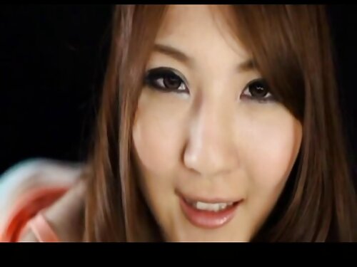 ผมสีน้ำตาลที่ร้อนอบอ ...