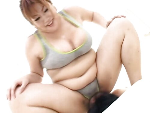 หนุ่มกล้ามโต ดึงสาวเ ...