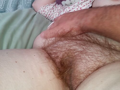 Guy fucks สาวกับของเ ...