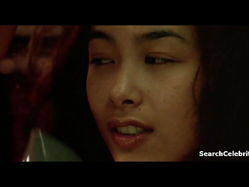 สาวผมหยิกเล็งช่องคลอ ...