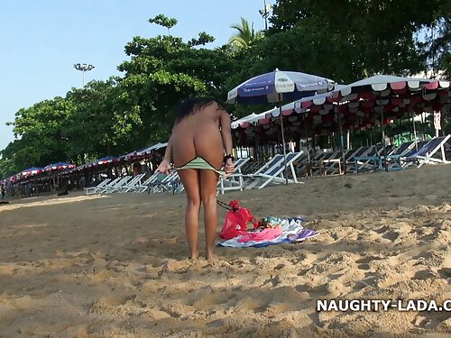 กระโดดด้วยหีที่มีประ ...